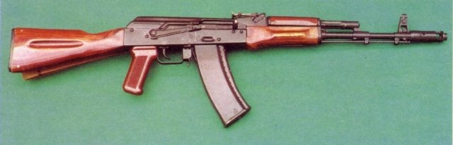 Автомат Калашникова - легендарное отечественное оружие - AK-74_NTW_12_92.jpg