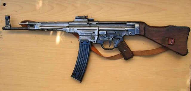 Автомат Калашникова - легендарное отечественное оружие - automat-StG-44.jpg